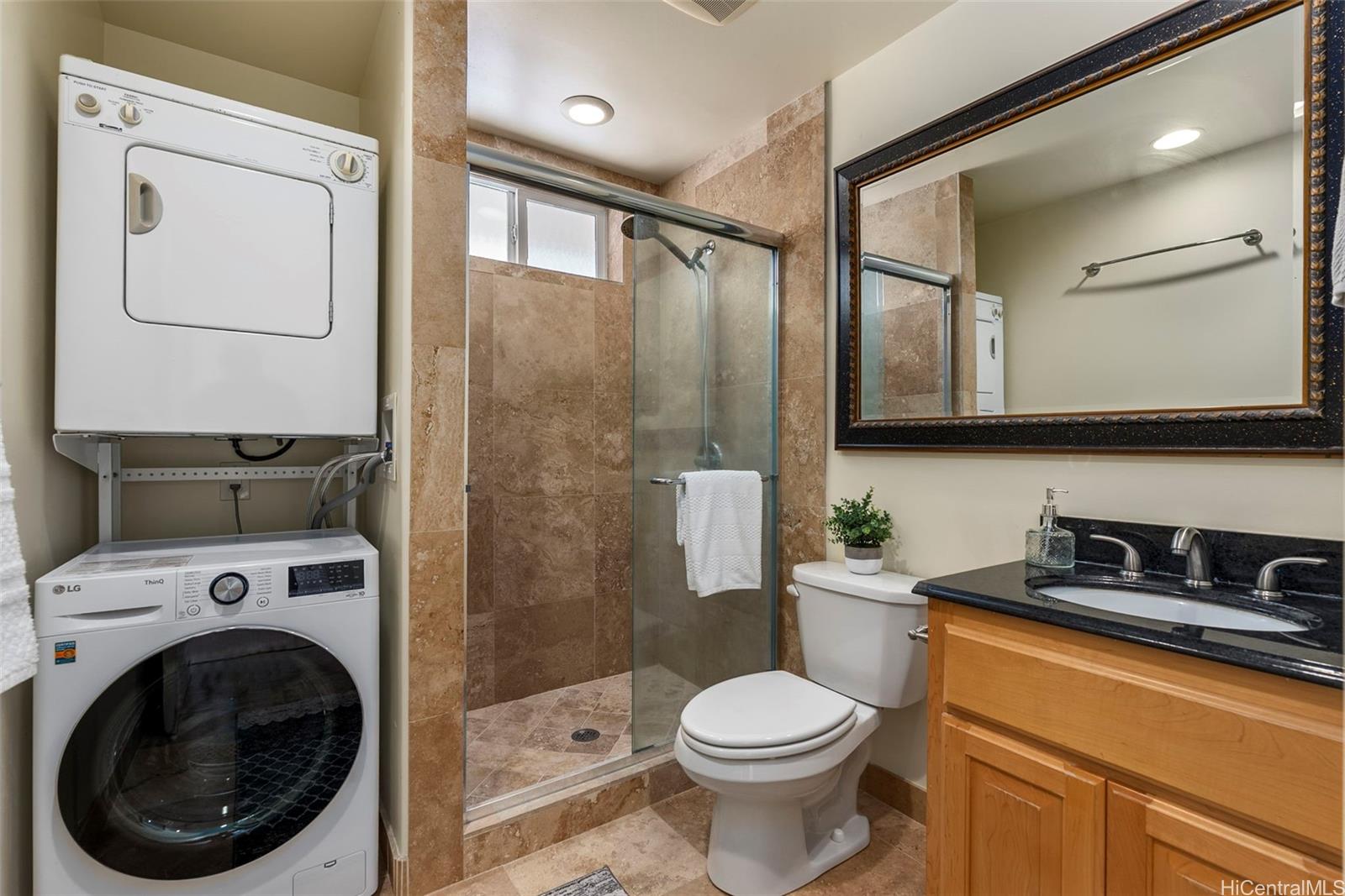 976  Kalawai Place Enchanted Lake, Kailua home - photo 18 of 25