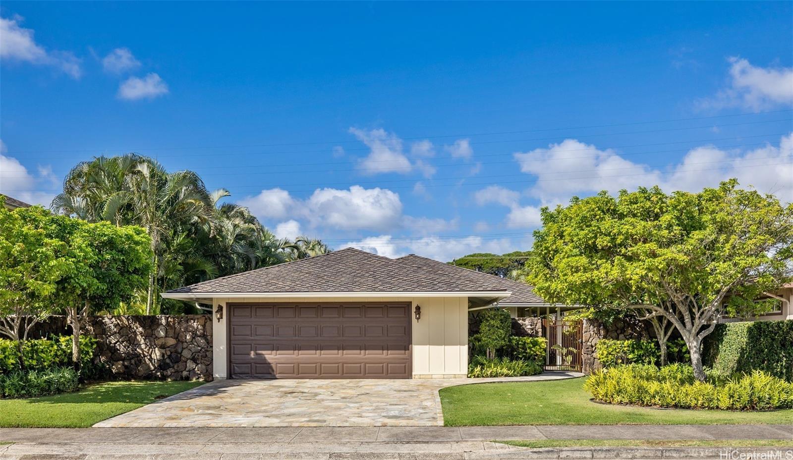 980  Hunakai Street Kahala Area, Diamond Head home - photo 2 of 3