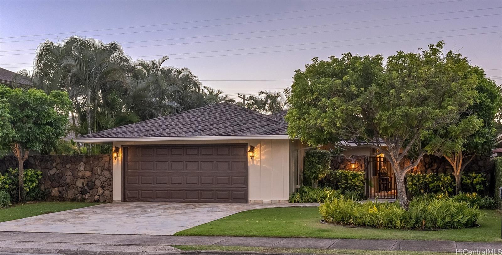 980  Hunakai Street Kahala Area, Diamond Head home - photo 3 of 3