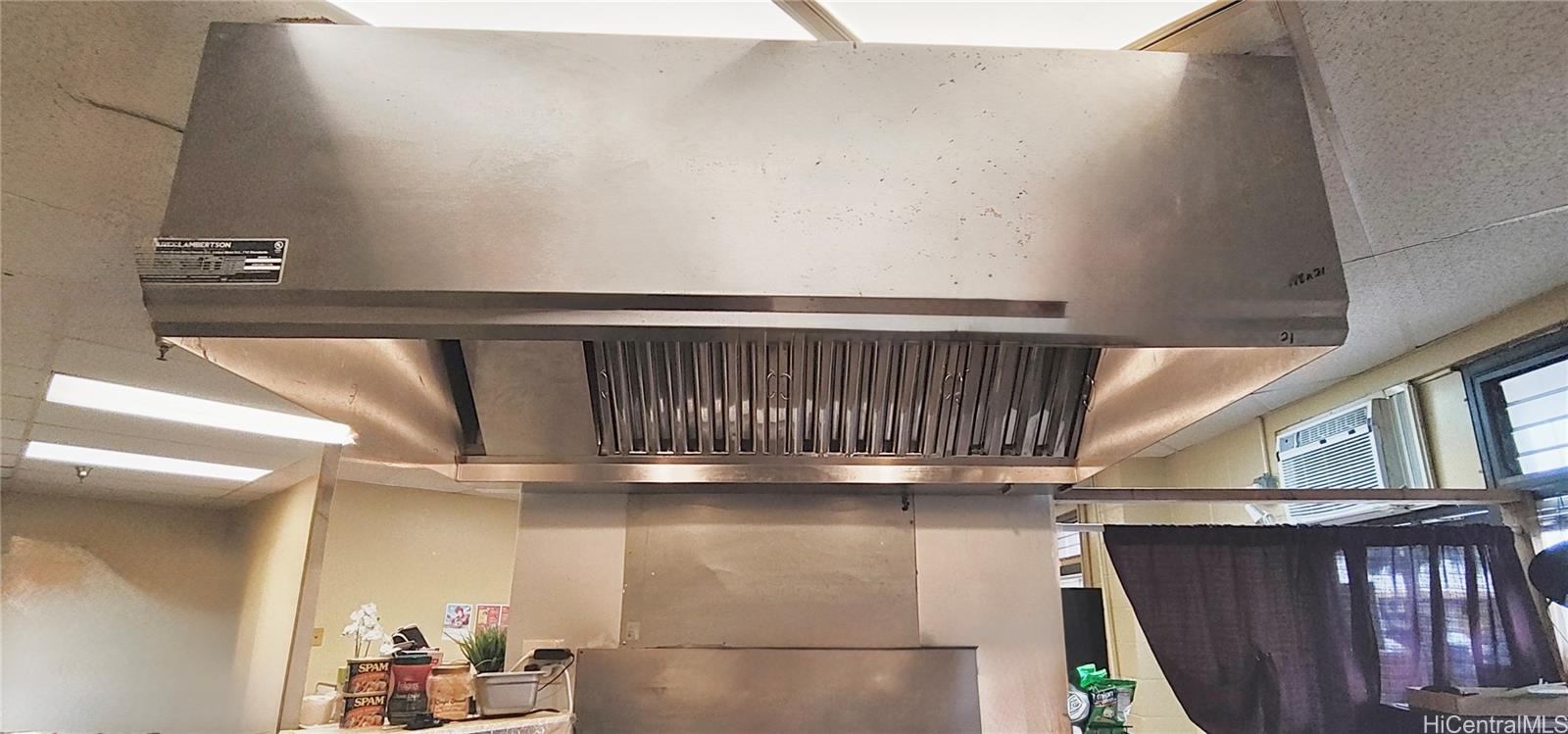 98-023 Hekaha St Waimalu  - photo 2 of 10