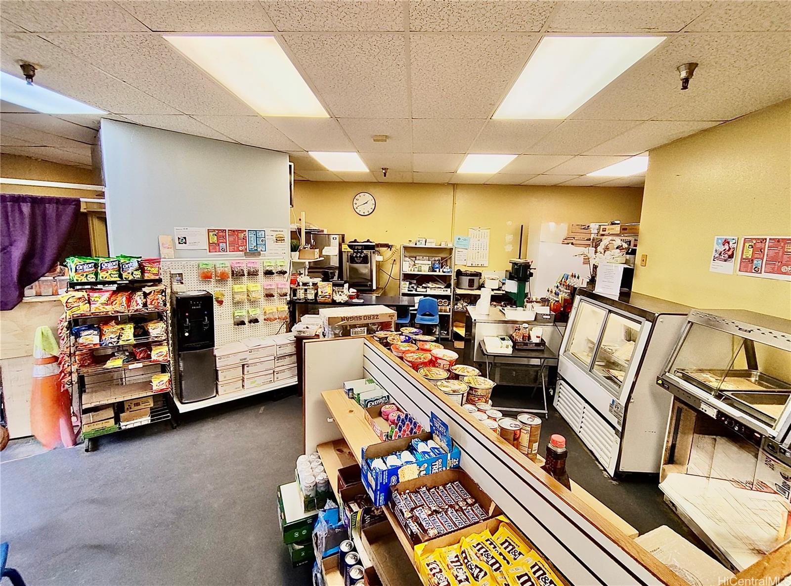 98-023 Hekaha St Waimalu  - photo 4 of 10