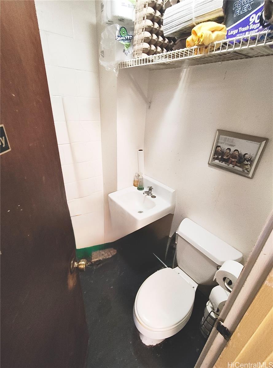 98-023 Hekaha St Waimalu  - photo 7 of 10