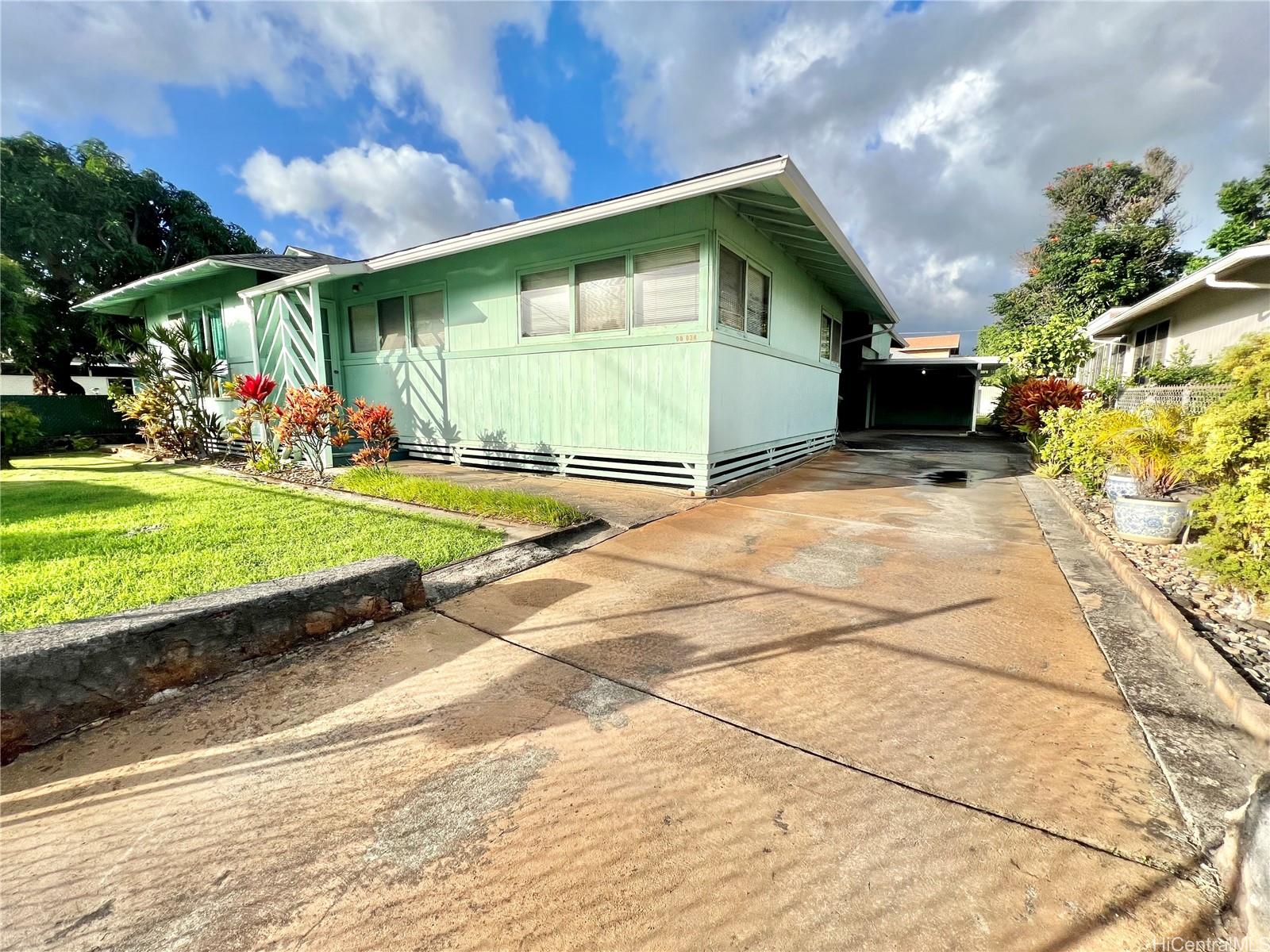 98-034  Lokowai St Waimalu, PearlCity home - photo 2 of 22