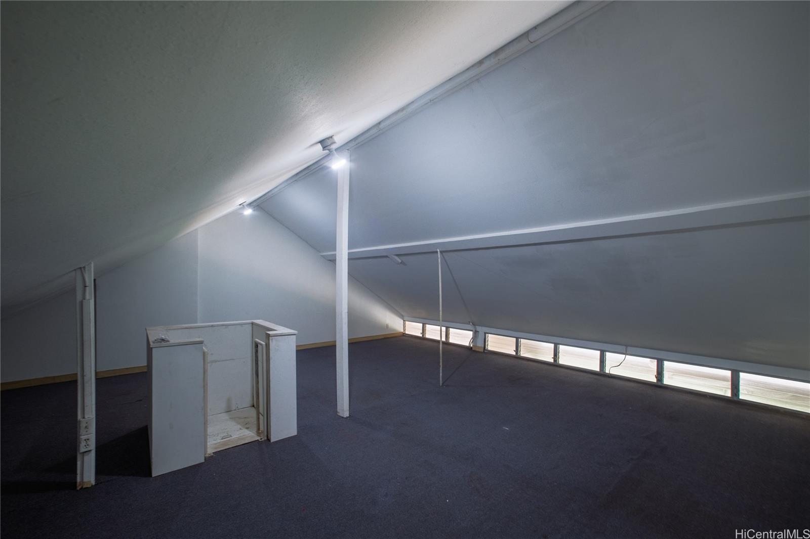 Pearlridge Sunset condo # C9, Aiea, Hawaii - photo 19 of 22