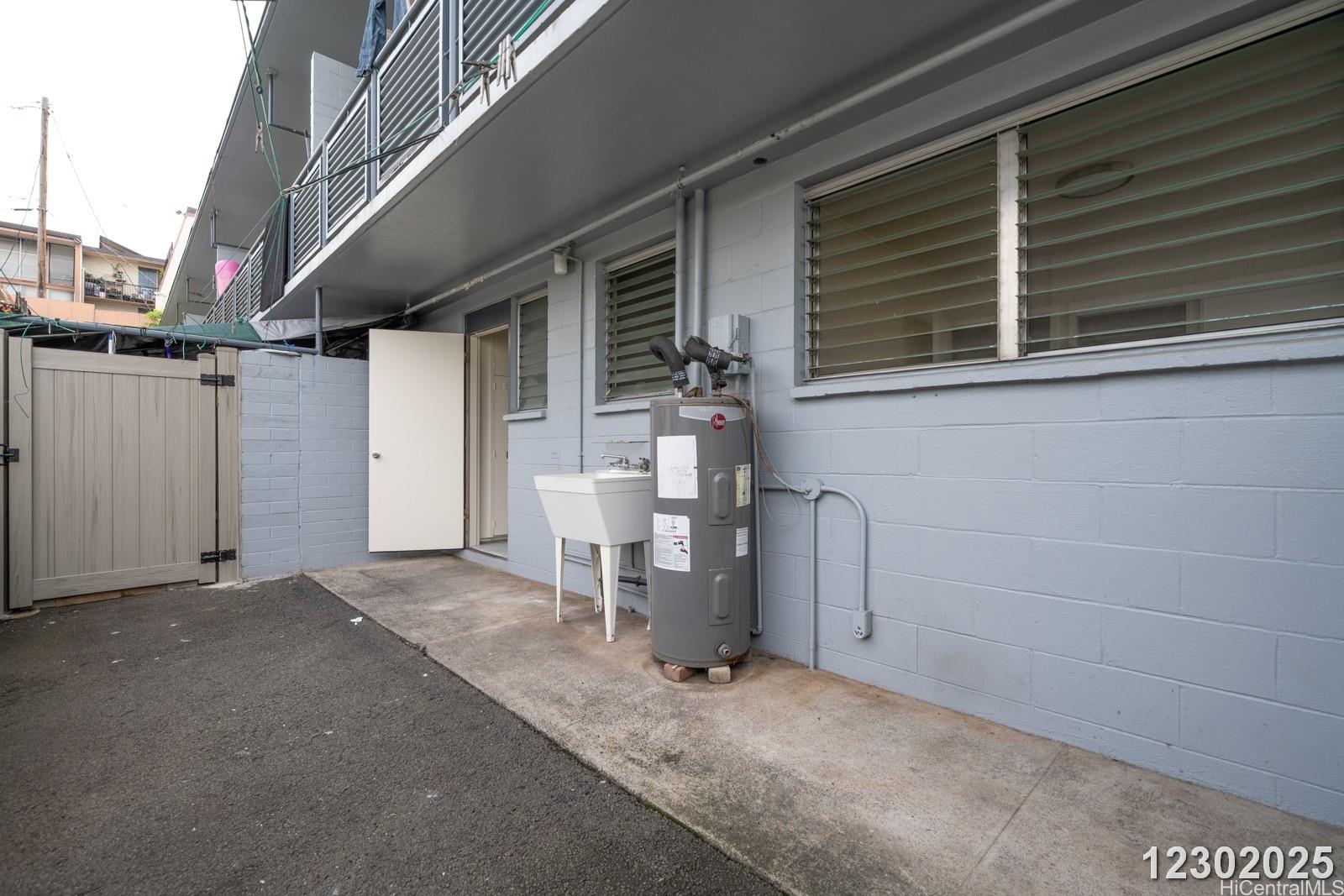 98-094 Kanuku Place Aiea - Rental - photo 11 of 20