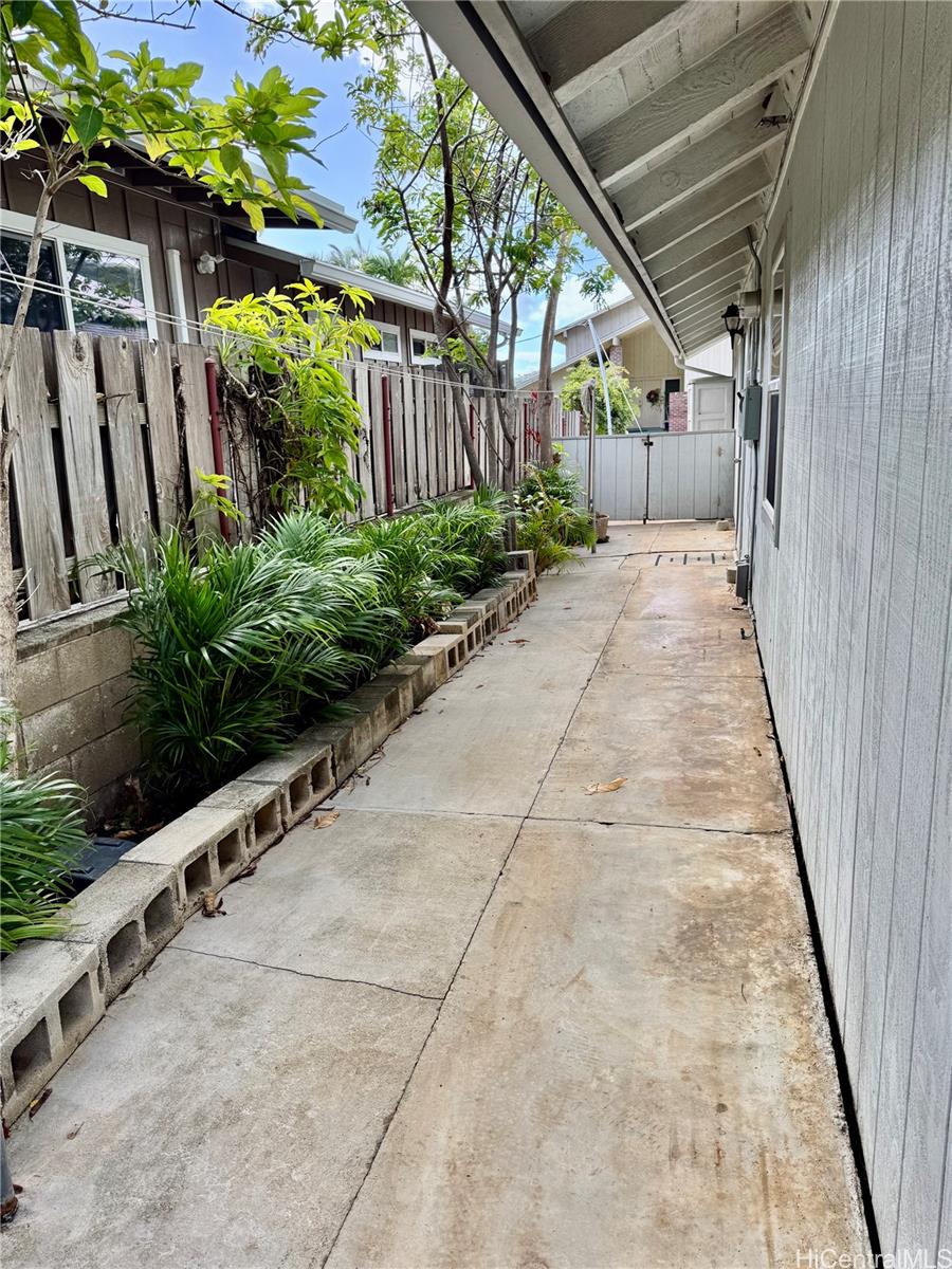 981 Wainiha St Honolulu - Rental - photo 18 of 24