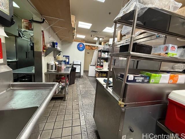 98-1005 Moanalua Rd Aiea Area  - photo 5 of 10