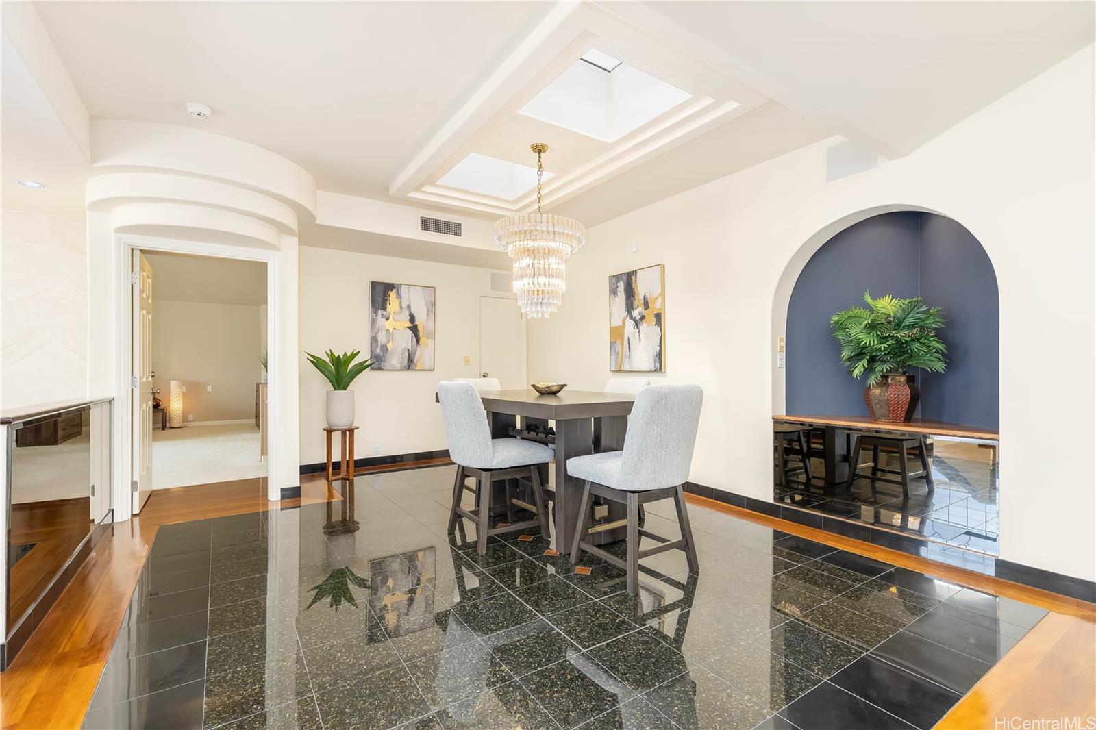 98-1024  Palula Way Pearlridge, PearlCity home - photo 4 of 24