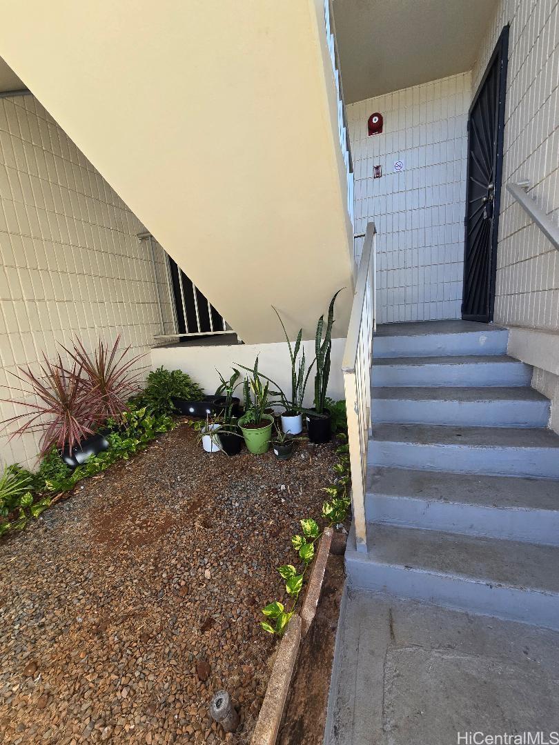 Pearl Ridge Gdns & Twr condo # 5-106, Aiea, Hawaii - photo 12 of 15