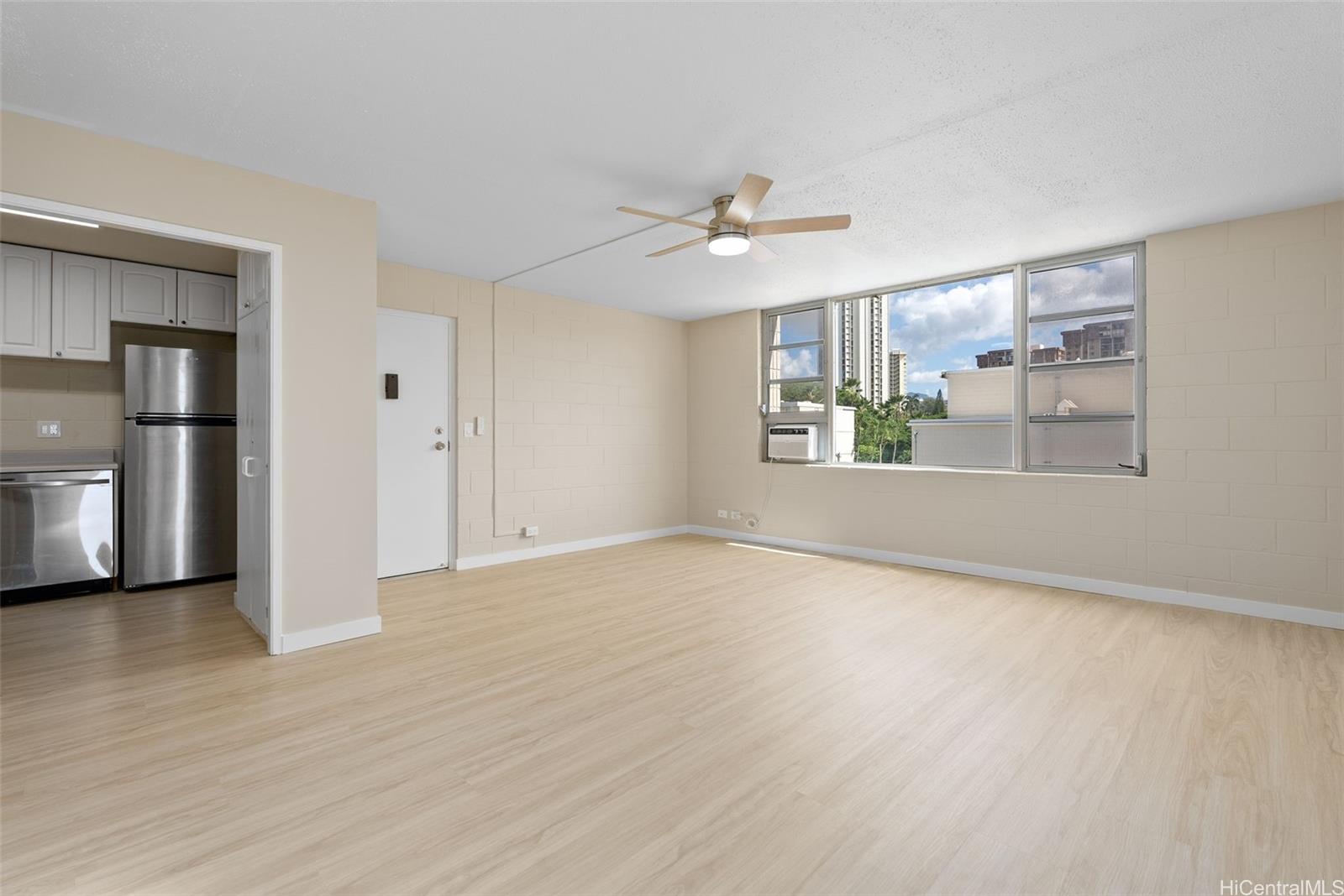 Pearl Ridge Gdns & Twr condo # 5-201, Aiea, Hawaii - photo 2 of 25