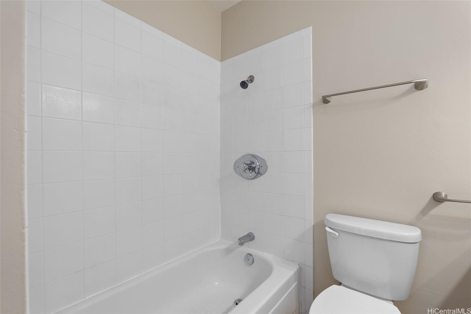 Pearl Ridge Gdns & Twr condo # 5-201, Aiea, Hawaii - photo 13 of 25