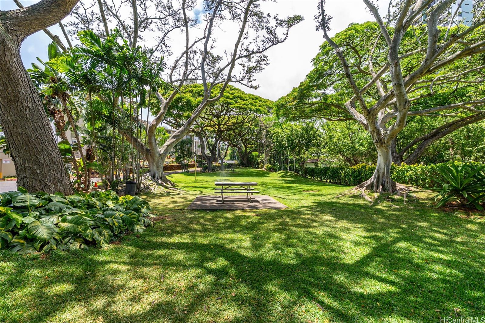 Pearl Ridge Gdns & Twr condo # 5-201, Aiea, Hawaii - photo 24 of 25