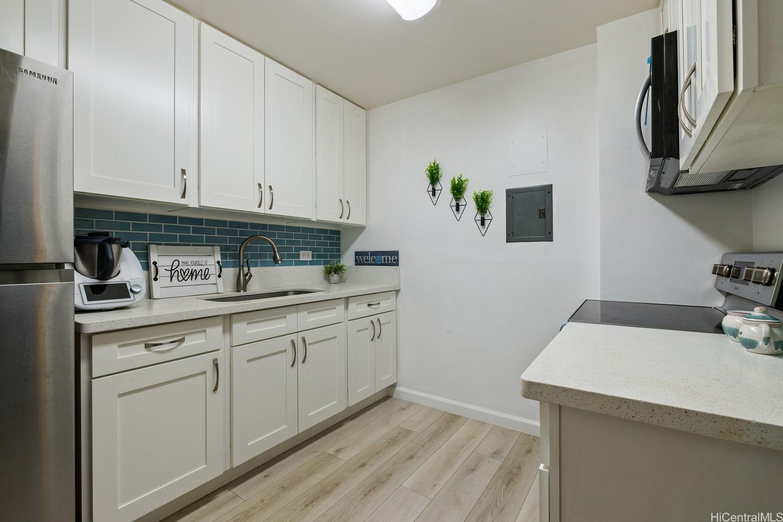 Pearl Ridge Gdns & Twr condo # 5-308, Aiea, Hawaii - photo 7 of 19