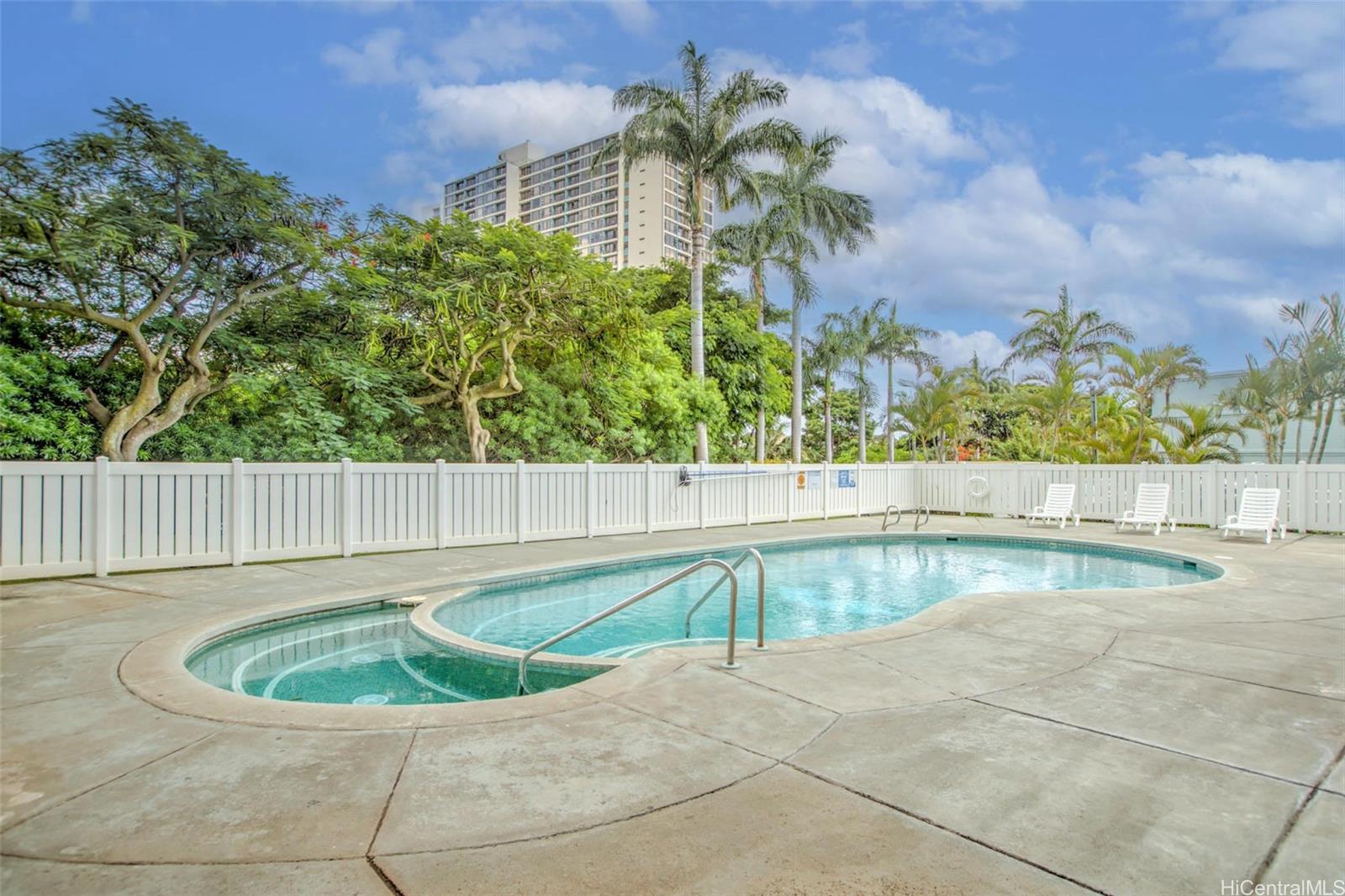 Pearl Ridge Gdns & Twr condo # 1008, Aiea, Hawaii - photo 22 of 25