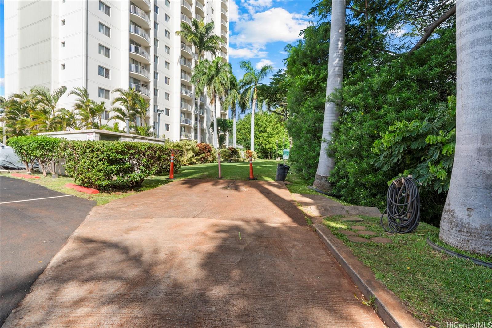 Pearl Ridge Gdns & Twr condo # 1102, Aiea, Hawaii - photo 19 of 25