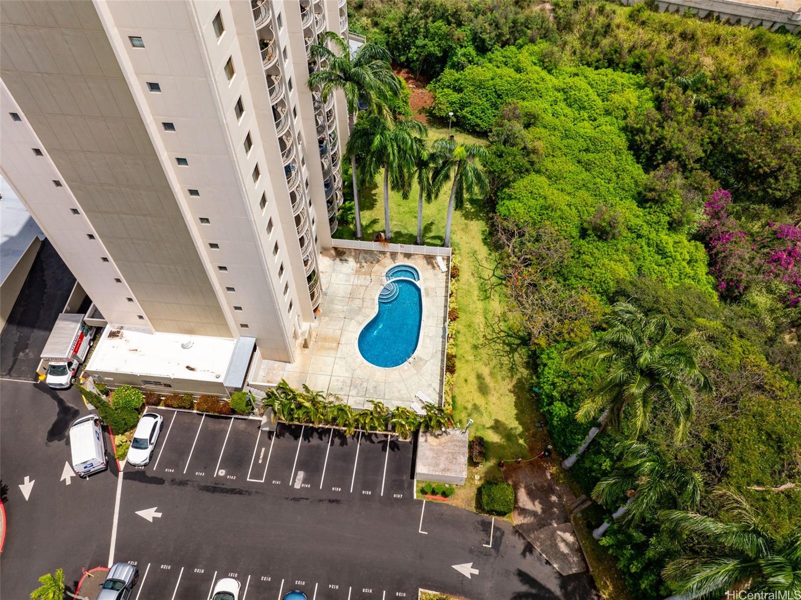 Pearl Ridge Gdns & Twr condo # 1502, Aiea, Hawaii - photo 18 of 20