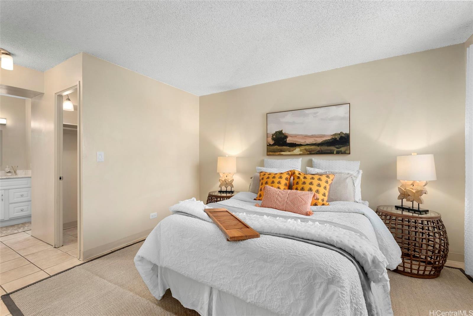 Pearl Ridge Gdns & Twr condo # 1502, Aiea, Hawaii - photo 5 of 20