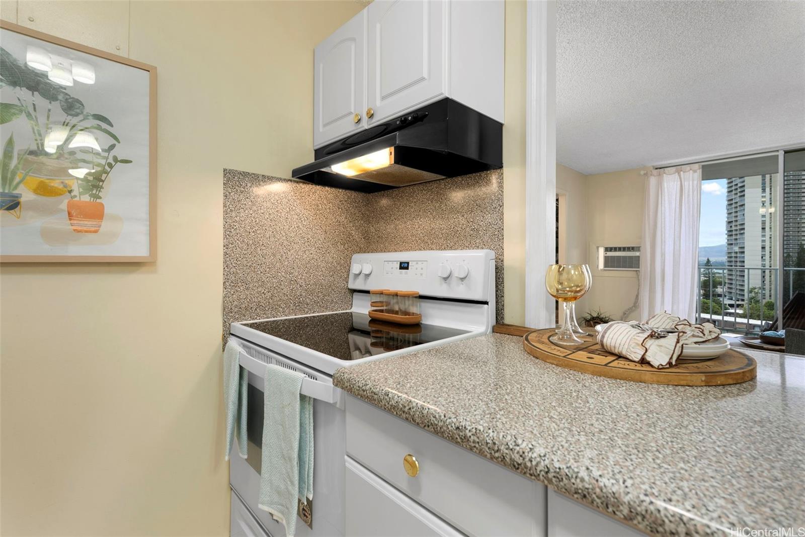 Pearl Ridge Gdns & Twr condo # 1502, Aiea, Hawaii - photo 10 of 20