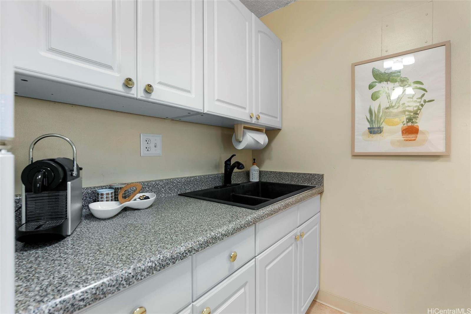 Pearl Ridge Gdns & Twr condo # 1502, Aiea, Hawaii - photo 11 of 20