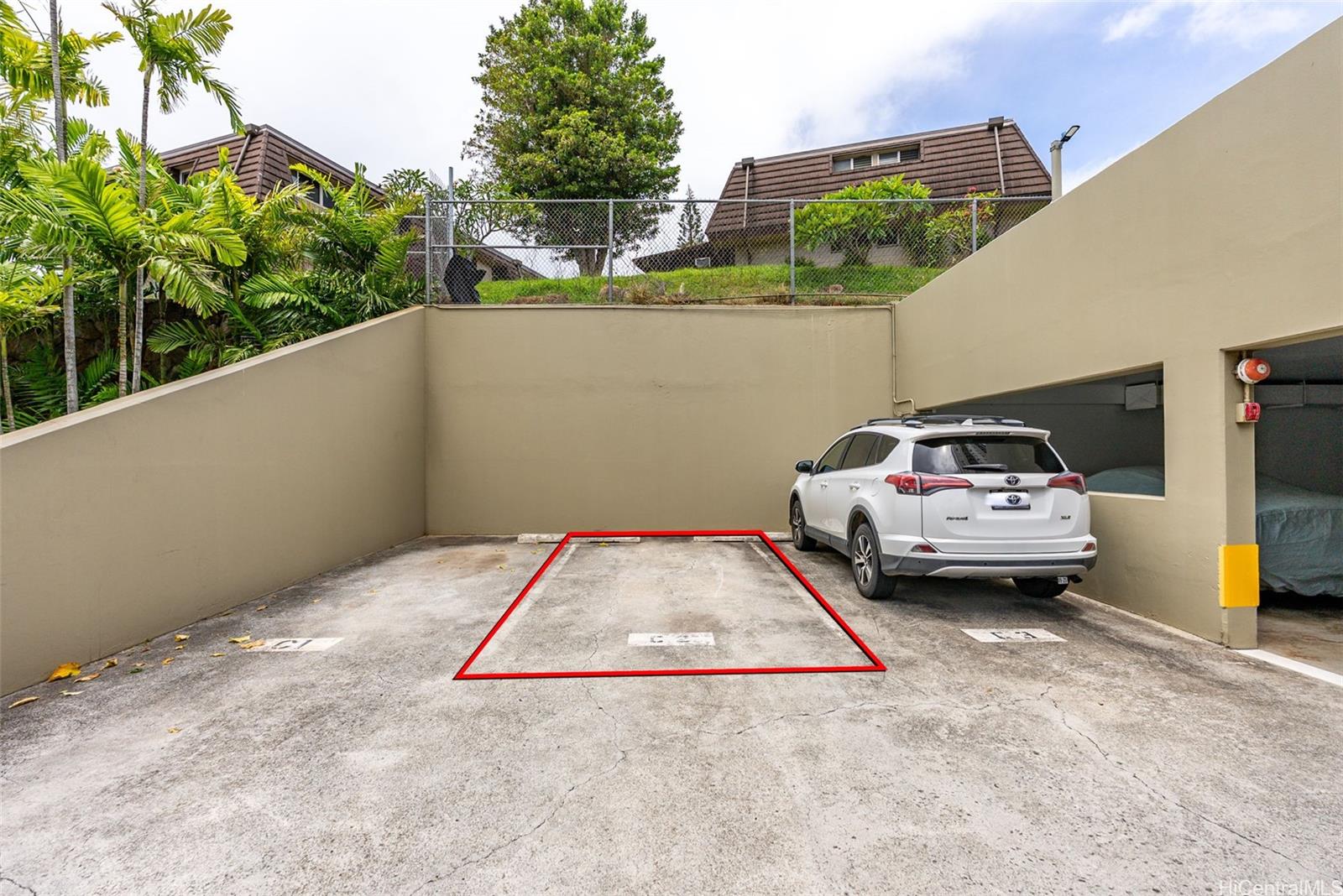 Pearl Ridge Gdns & Twr condo # 1502, Aiea, Hawaii - photo 19 of 20