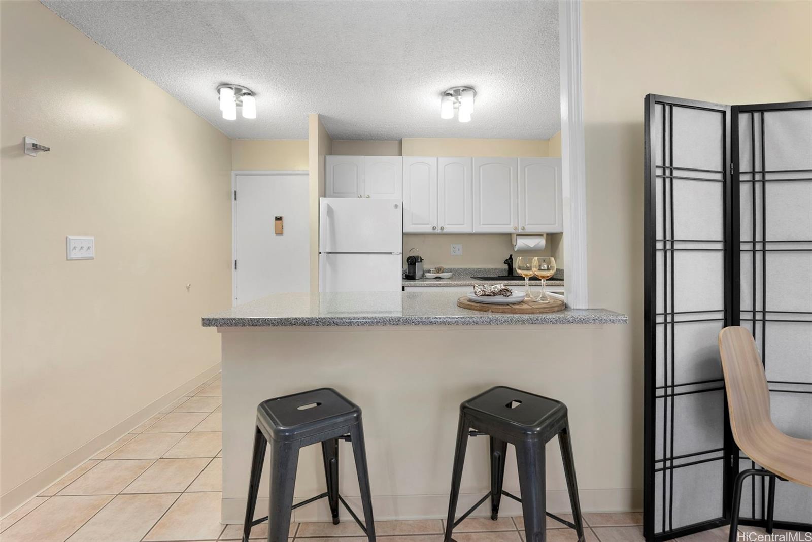 Pearl Ridge Gdns & Twr condo # 1502, Aiea, Hawaii - photo 9 of 20