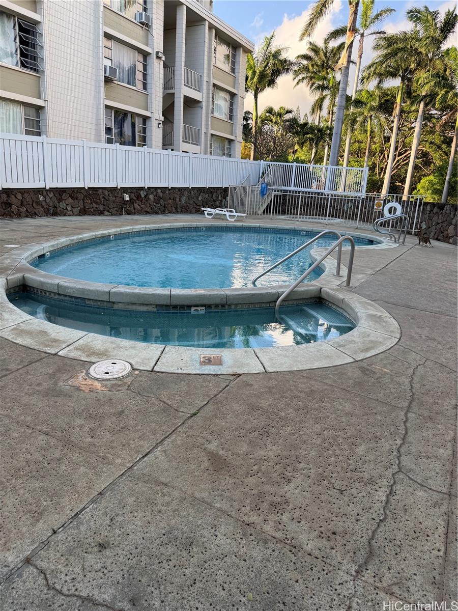 Pearl Ridge Gdns & Twr condo # 7-105, Aiea, Hawaii - photo 16 of 17