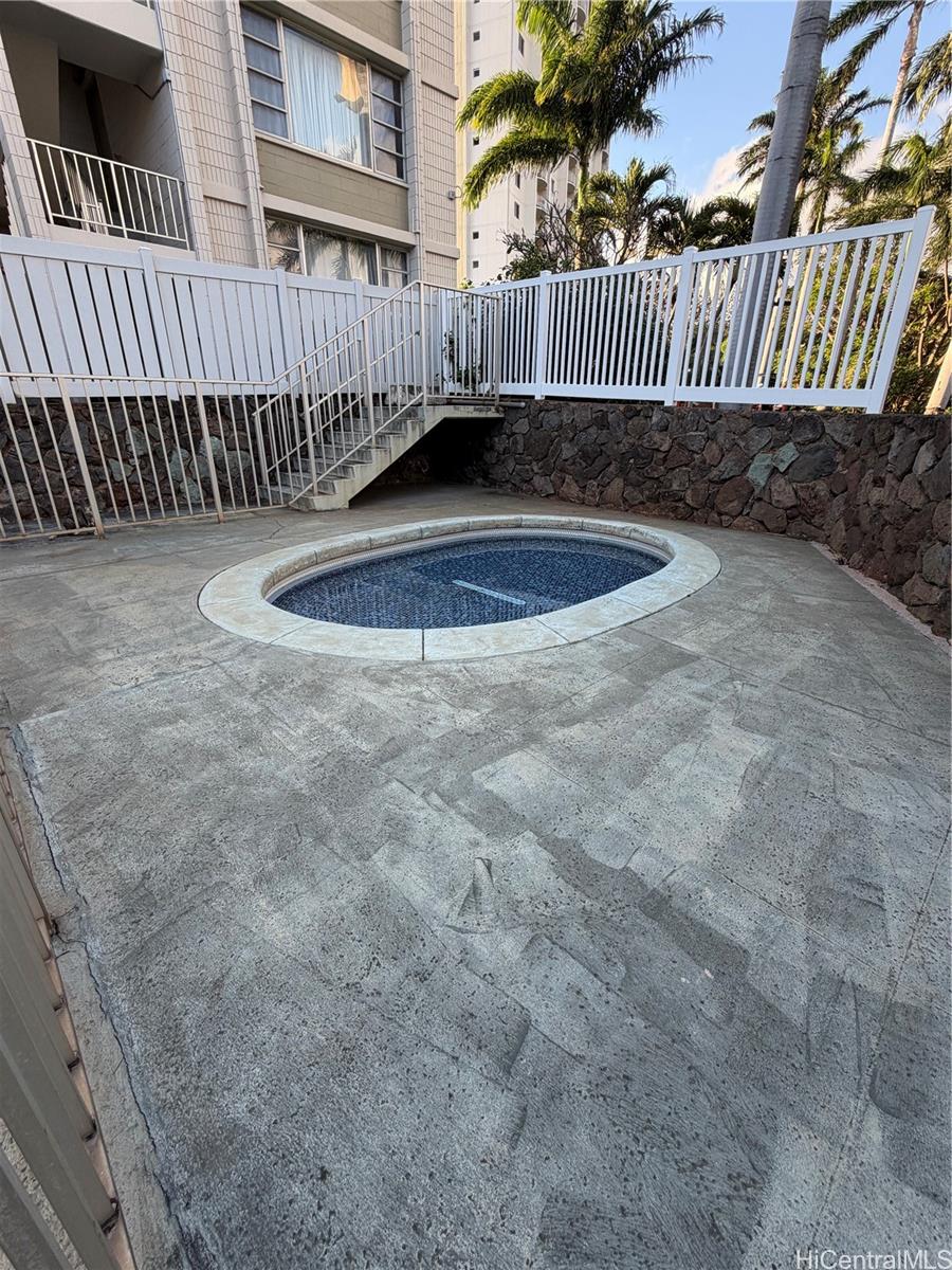 Pearl Ridge Gdns & Twr condo # 7-105, Aiea, Hawaii - photo 17 of 17