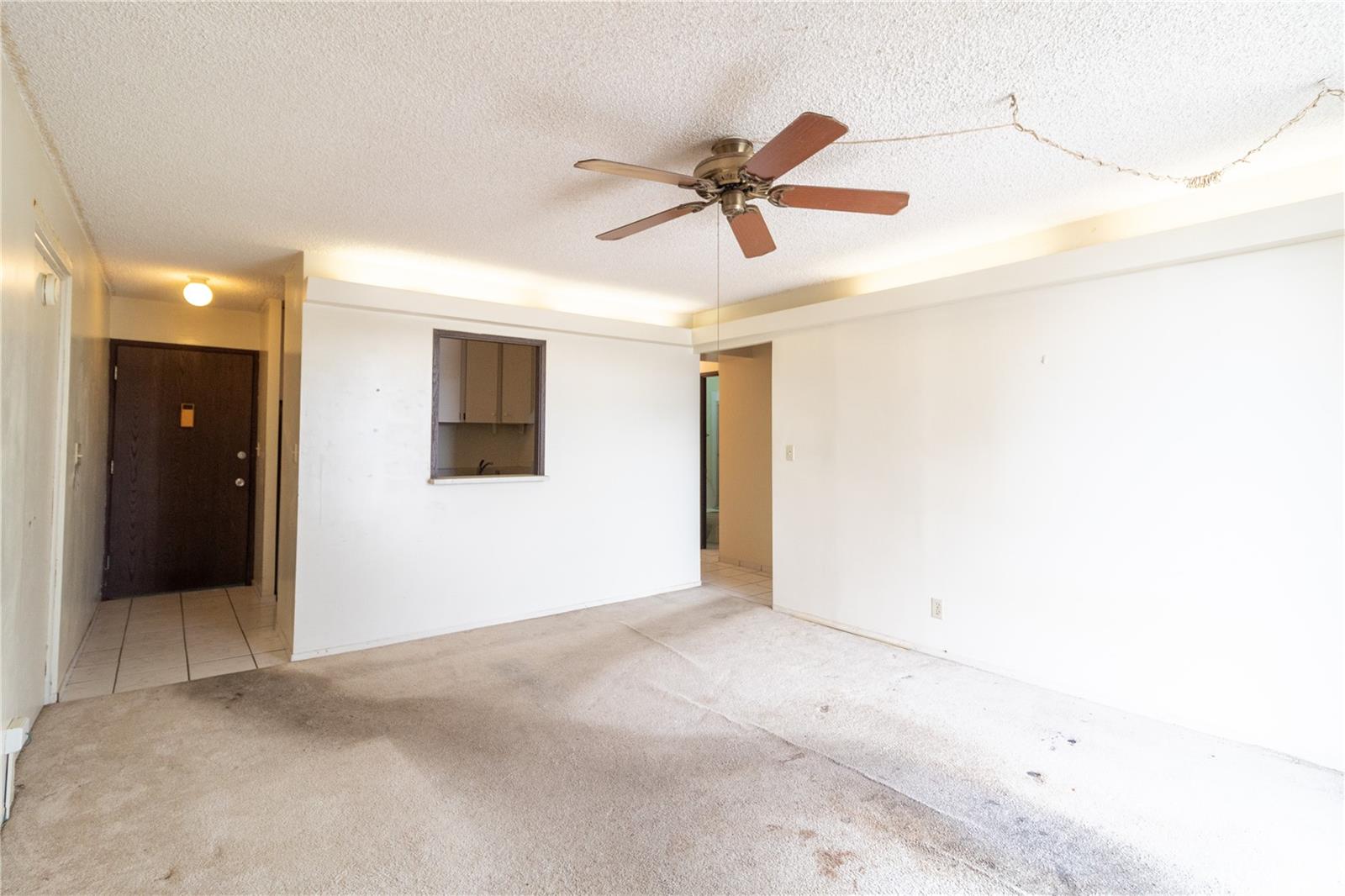 Pearl Ridge Gdns & Twr condo # 71208, Aiea, Hawaii - photo 2 of 9