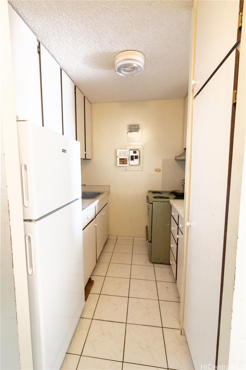 Pearl Ridge Gdns & Twr condo # 71208, Aiea, Hawaii - photo 7 of 9