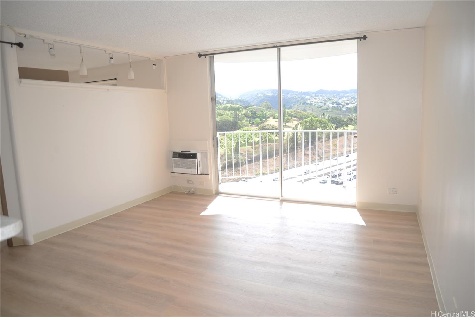 Pearl Ridge Gdns & Twr condo # 7-1706, Aiea, Hawaii - photo 2 of 23