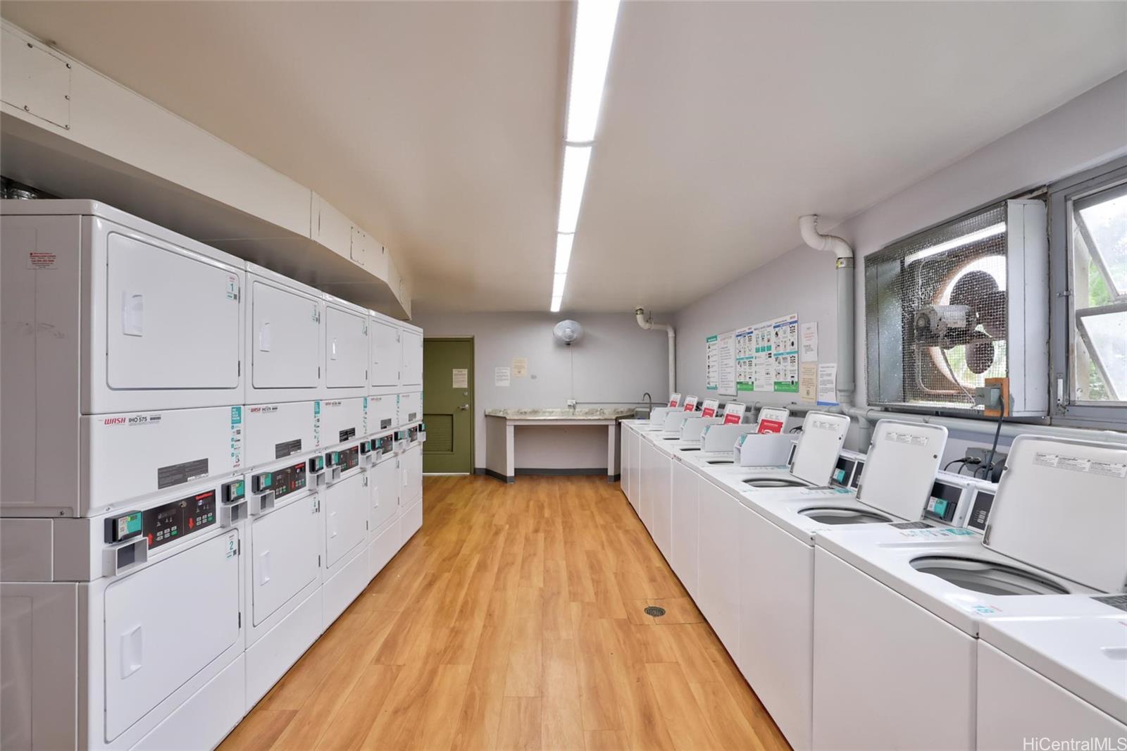 Pearl Ridge Gdns & Twr condo # 7-606, Aiea, Hawaii - photo 14 of 25