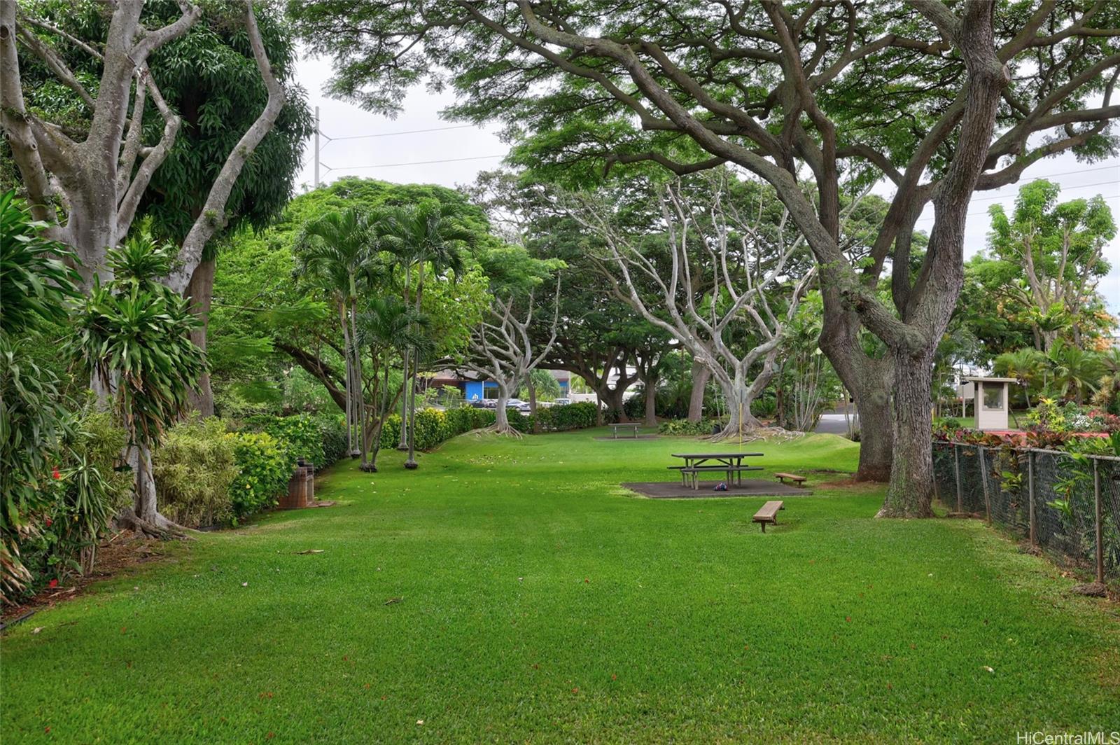 Pearl Ridge Gdns & Twr condo # 7-606, Aiea, Hawaii - photo 21 of 25