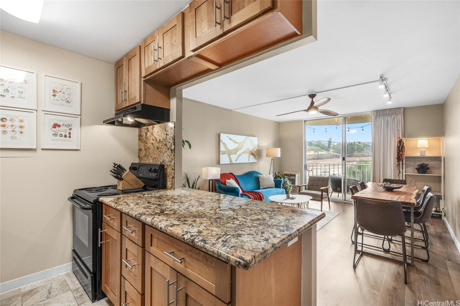 Pearl Ridge Gdns & Twr condo # 7-606, Aiea, Hawaii - photo 4 of 25