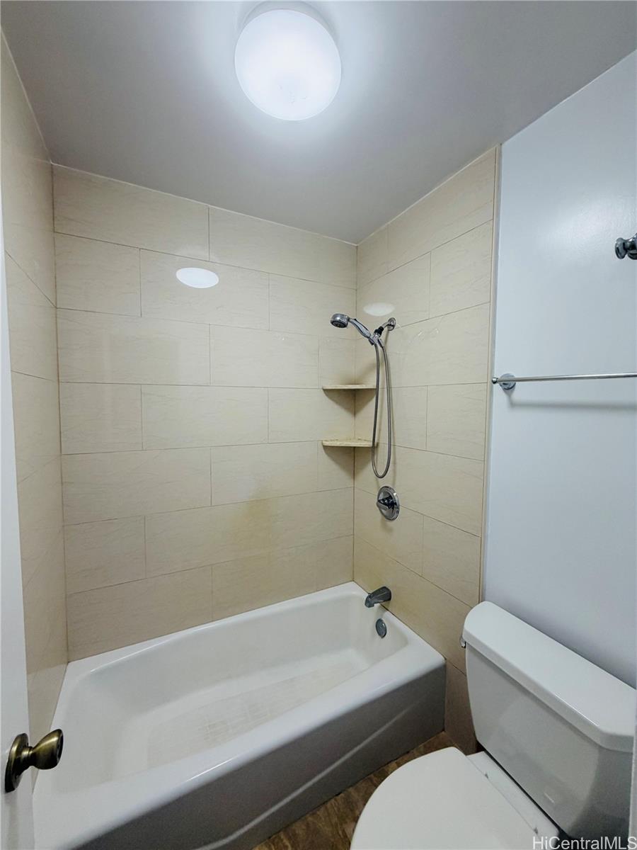 Pearl Ridge Gdns & Twr condo # 7-803, Aiea, Hawaii - photo 11 of 25