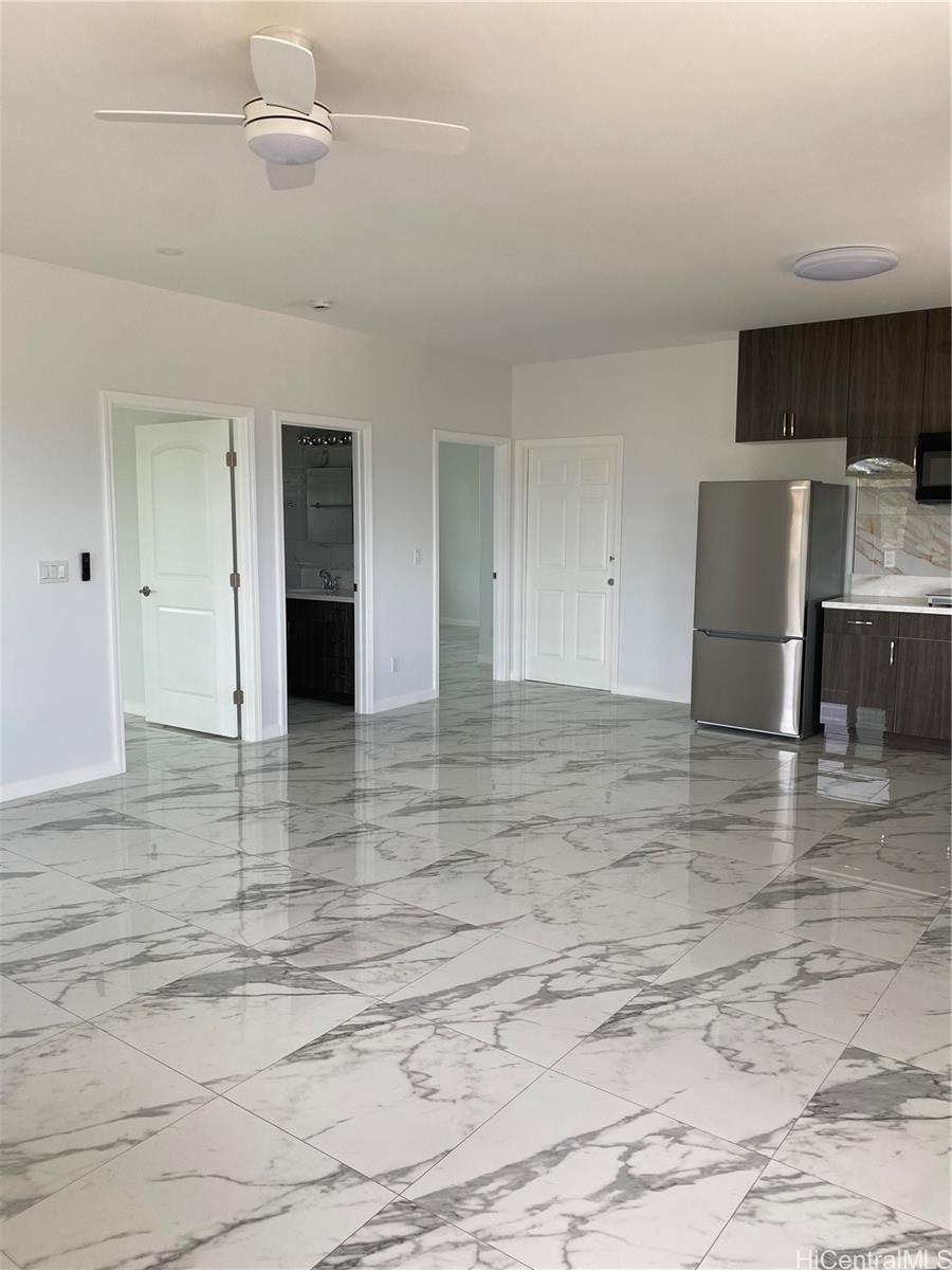 98-1040 Kaamilo Street Aiea - Rental - photo 2 of 10