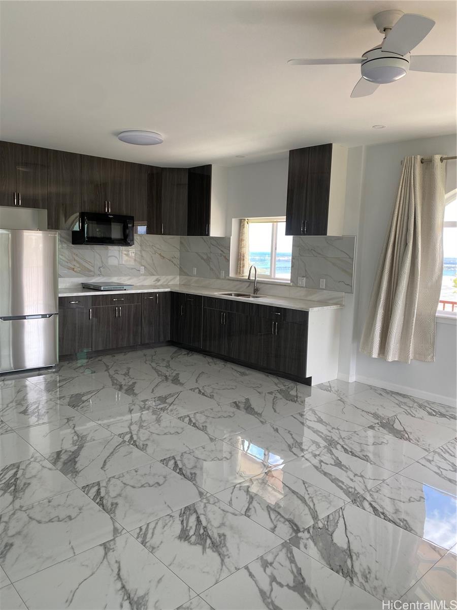 98-1040 Kaamilo Street Aiea - Rental - photo 3 of 10