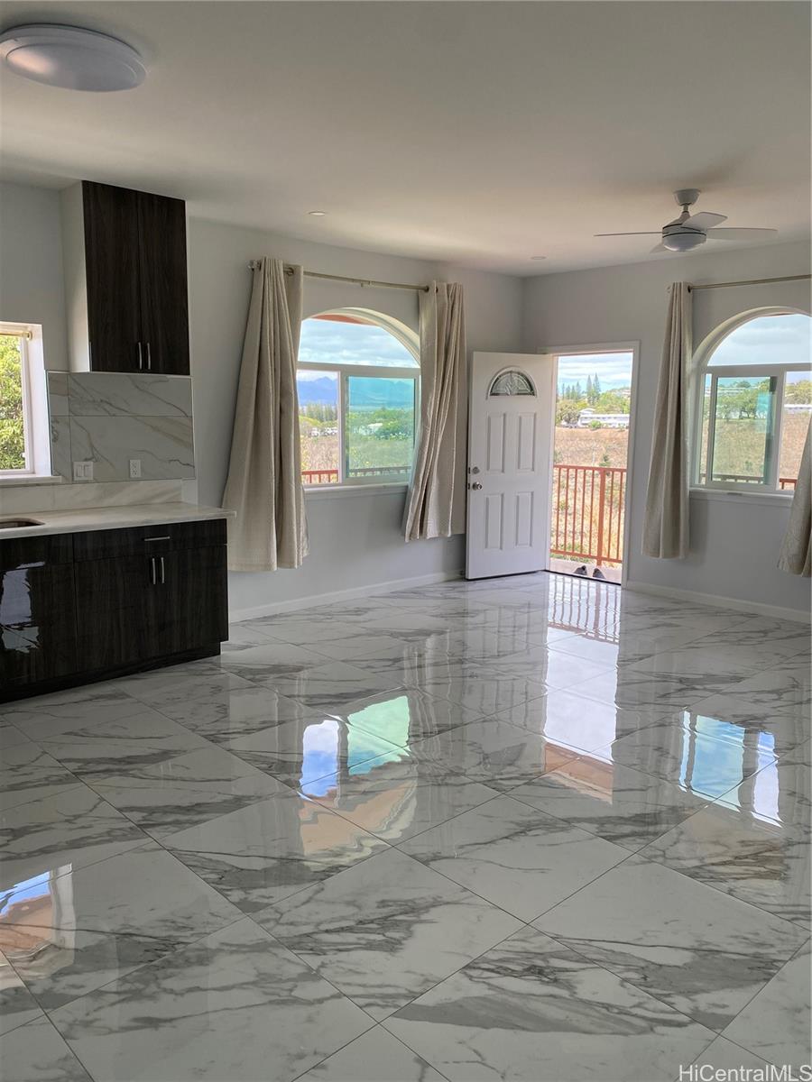 98-1040 Kaamilo Street Aiea - Rental - photo 4 of 10