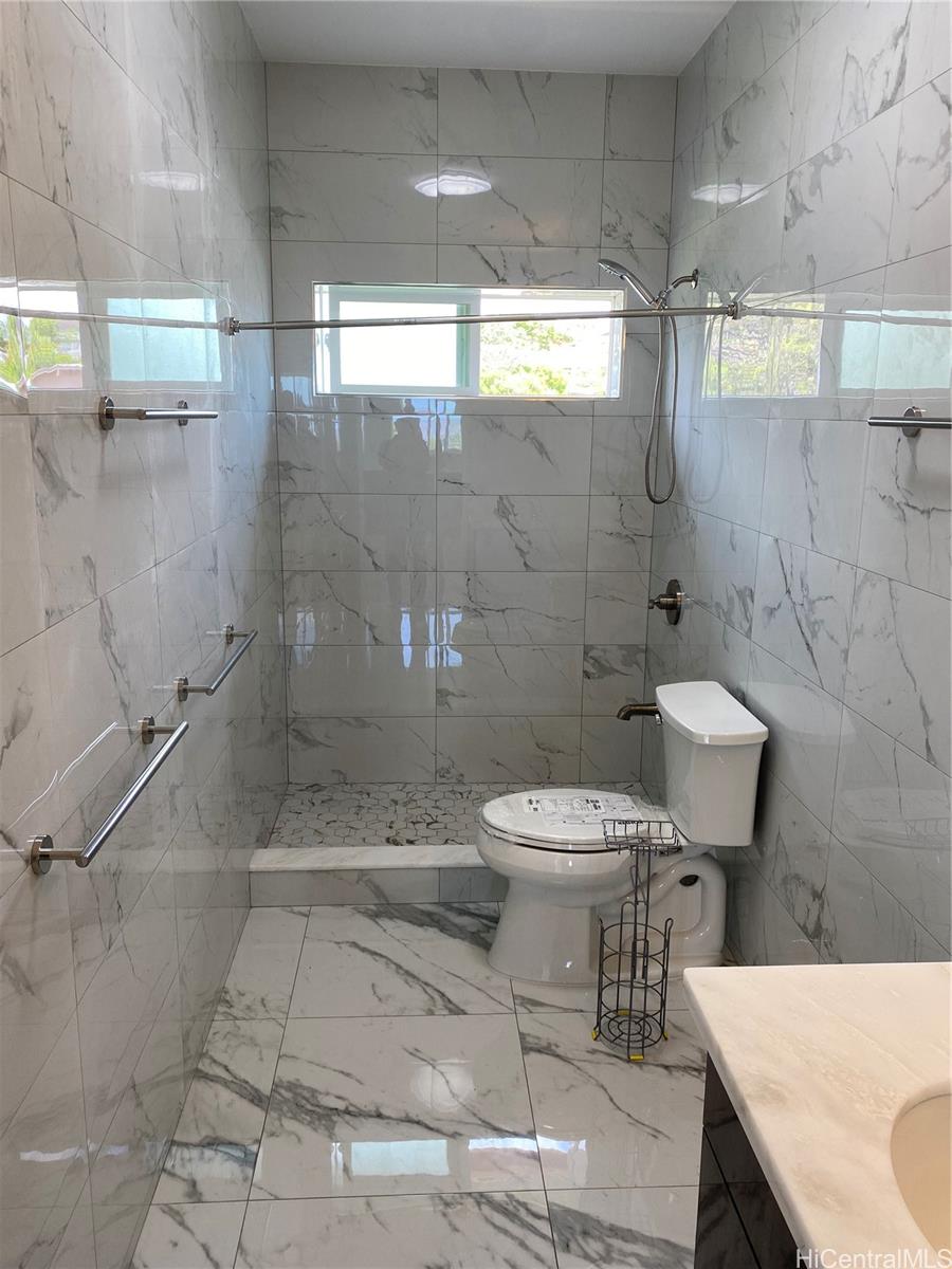 98-1040 Kaamilo Street Aiea - Rental - photo 7 of 10