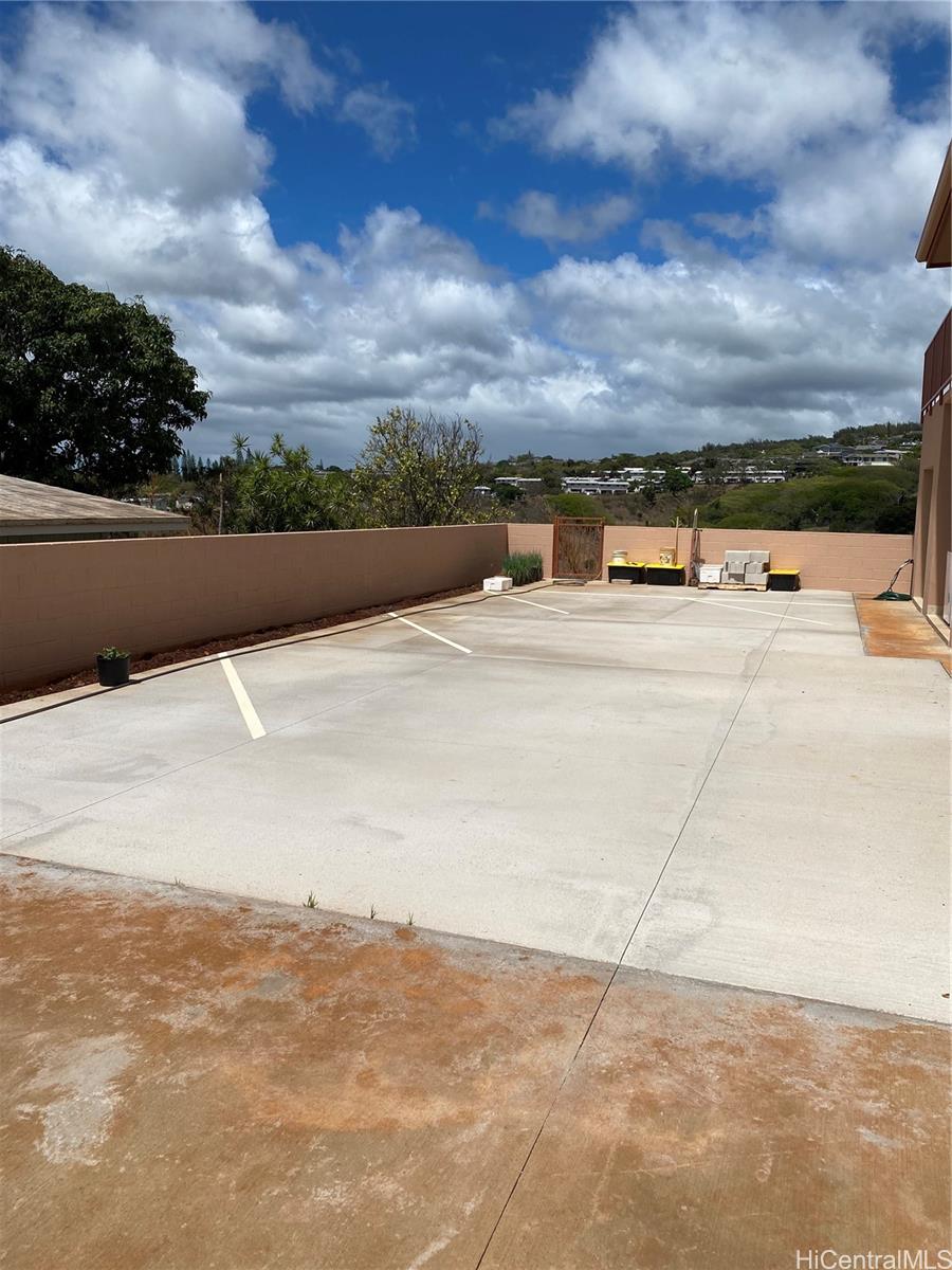 98-1040 Kaamilo Street Aiea - Rental - photo 10 of 10