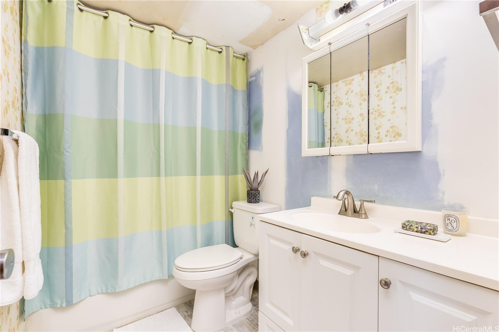 Pearl Ridge Gdns & Twr condo # 1/101, Aiea, Hawaii - photo 13 of 23