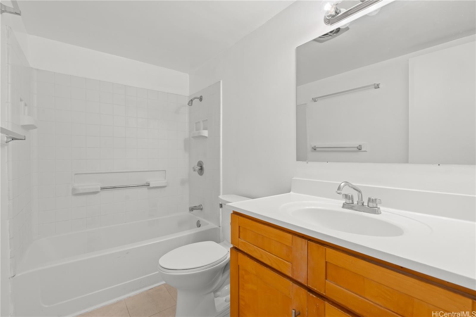 Pearl Ridge Gdns & Twr condo # 2-201, Aiea, Hawaii - photo 9 of 19