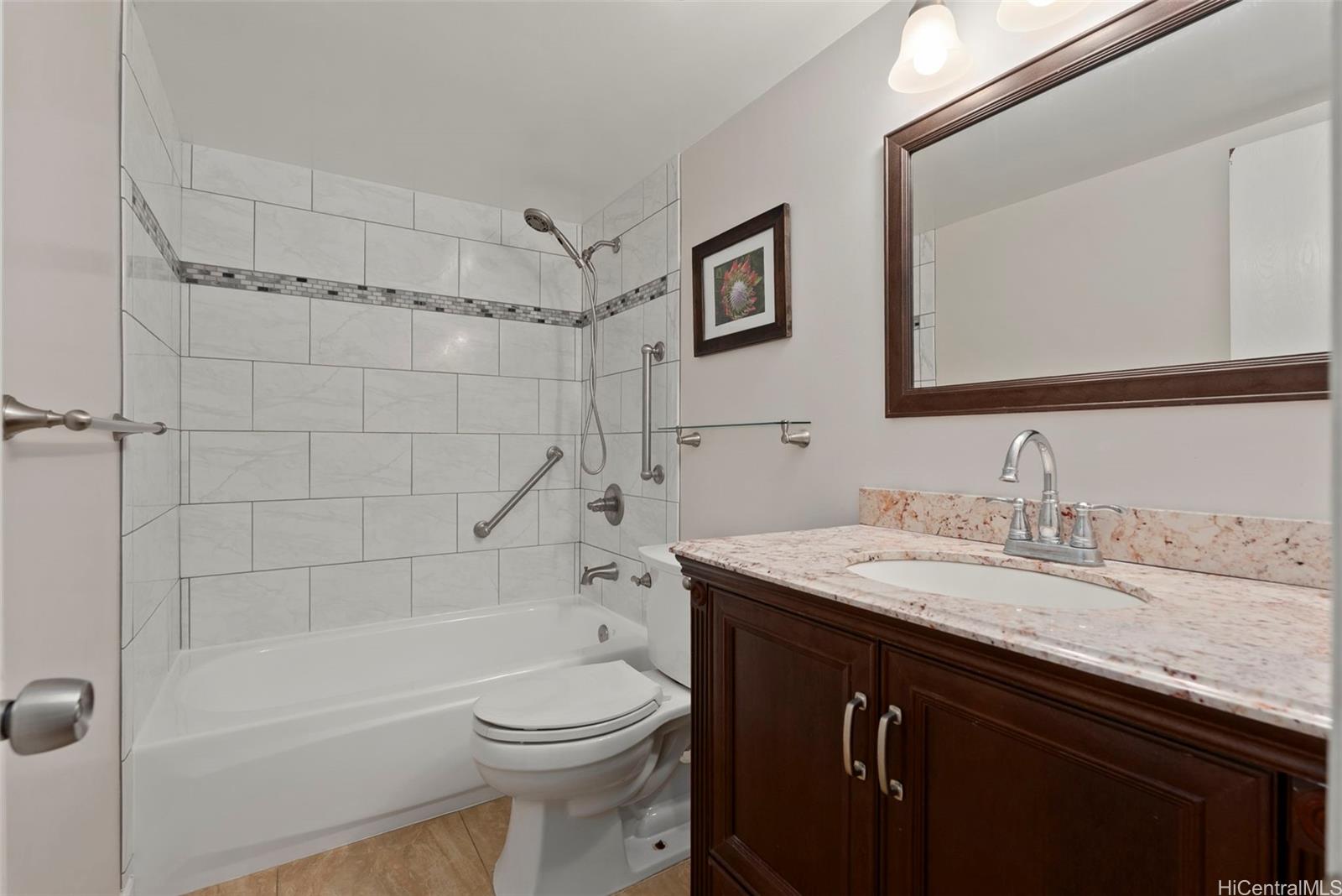 Pearl Ridge Gdns & Twr condo # 2-303, Aiea, Hawaii - photo 12 of 25