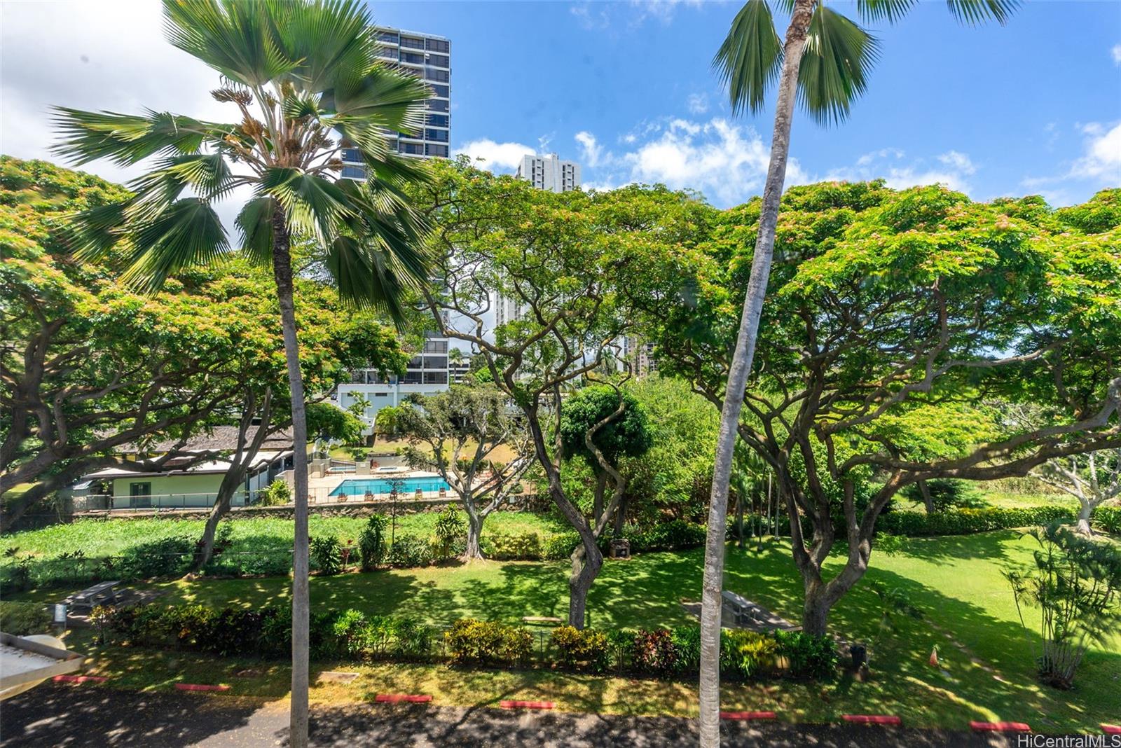 Pearl Ridge Gdns & Twr condo # 2-303, Aiea, Hawaii - photo 8 of 25