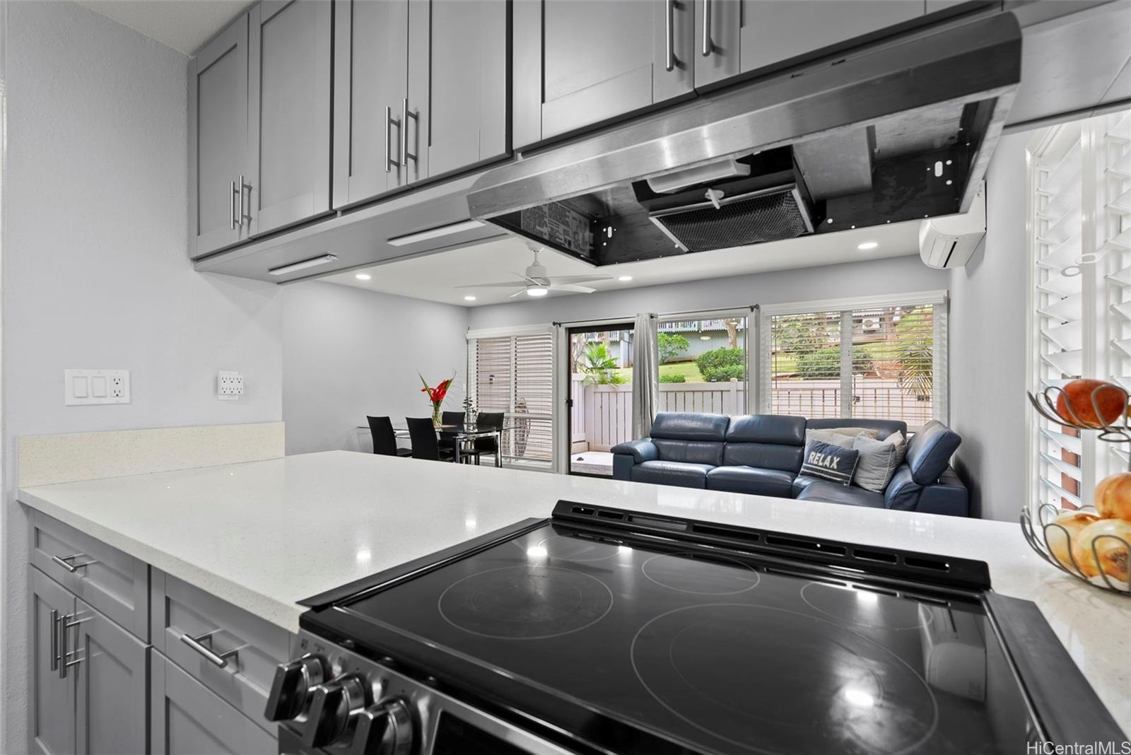 Newtown Estates Comm. Assn. townhouse # 56, Aiea, Hawaii - photo 5 of 25