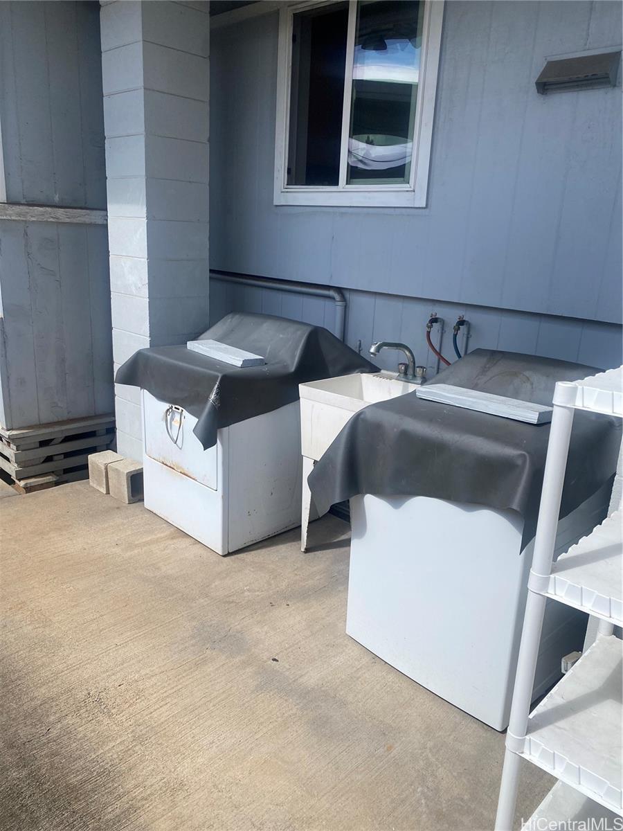 98-118 Kihale St Aiea - Rental - photo 3 of 16