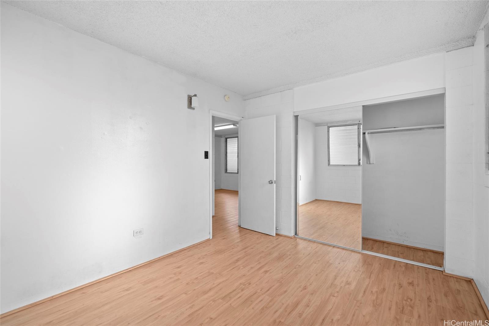 Pearl Manor Apts condo # 204, Aiea, Hawaii - photo 6 of 11