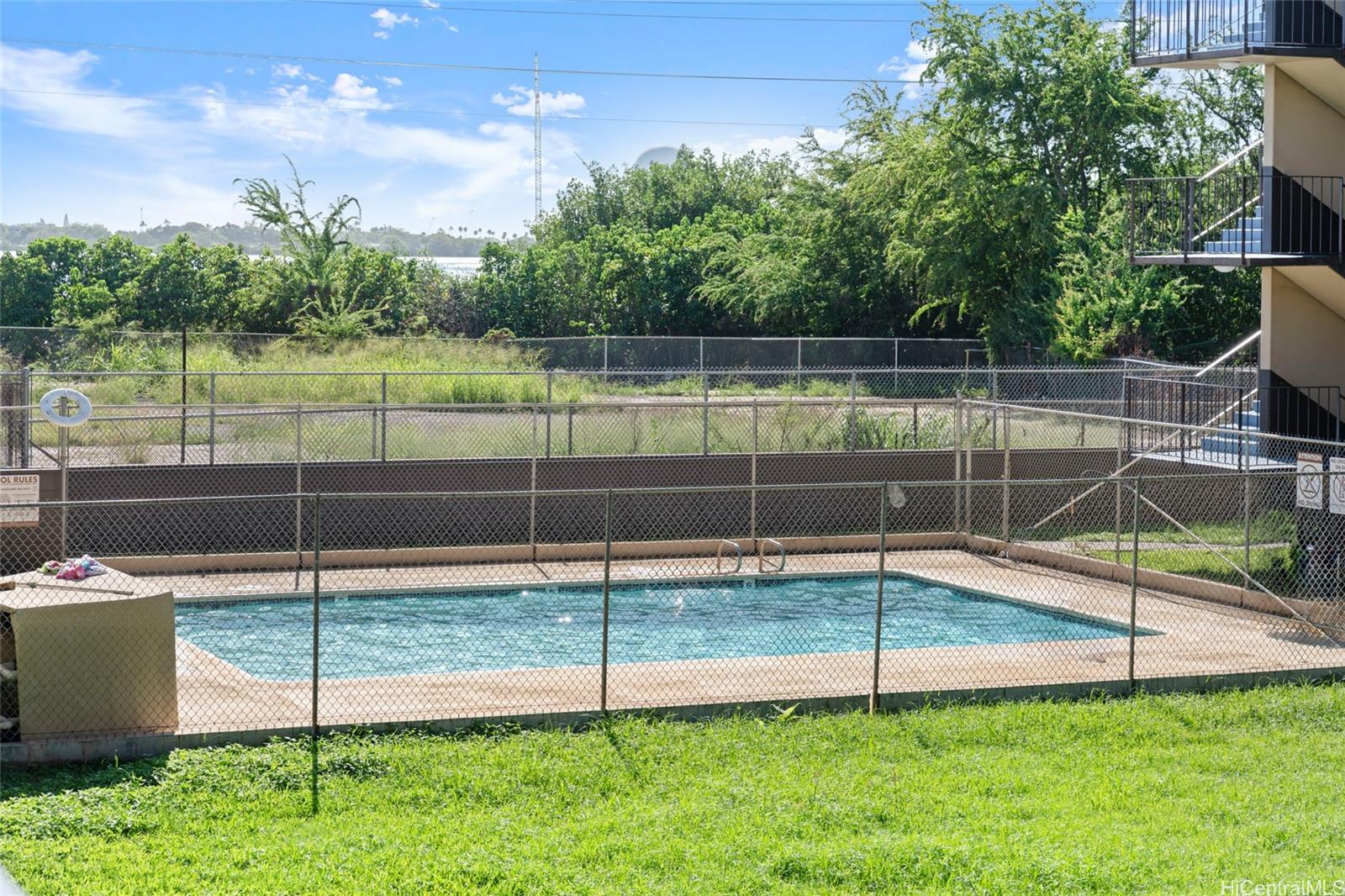 Pearl Manor Apts condo # 204, Aiea, Hawaii - photo 8 of 11