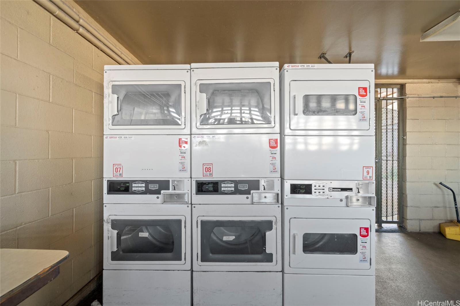 Pearl Manor Apts condo # 204, Aiea, Hawaii - photo 10 of 11