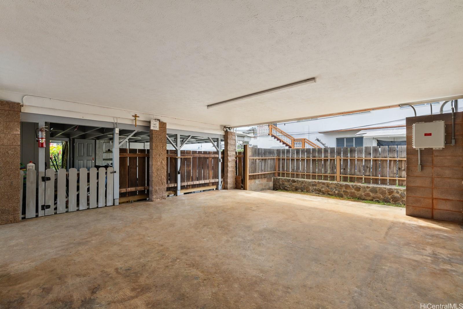 98-121  Kihale Pl Aiea Area, PearlCity home - photo 10 of 25