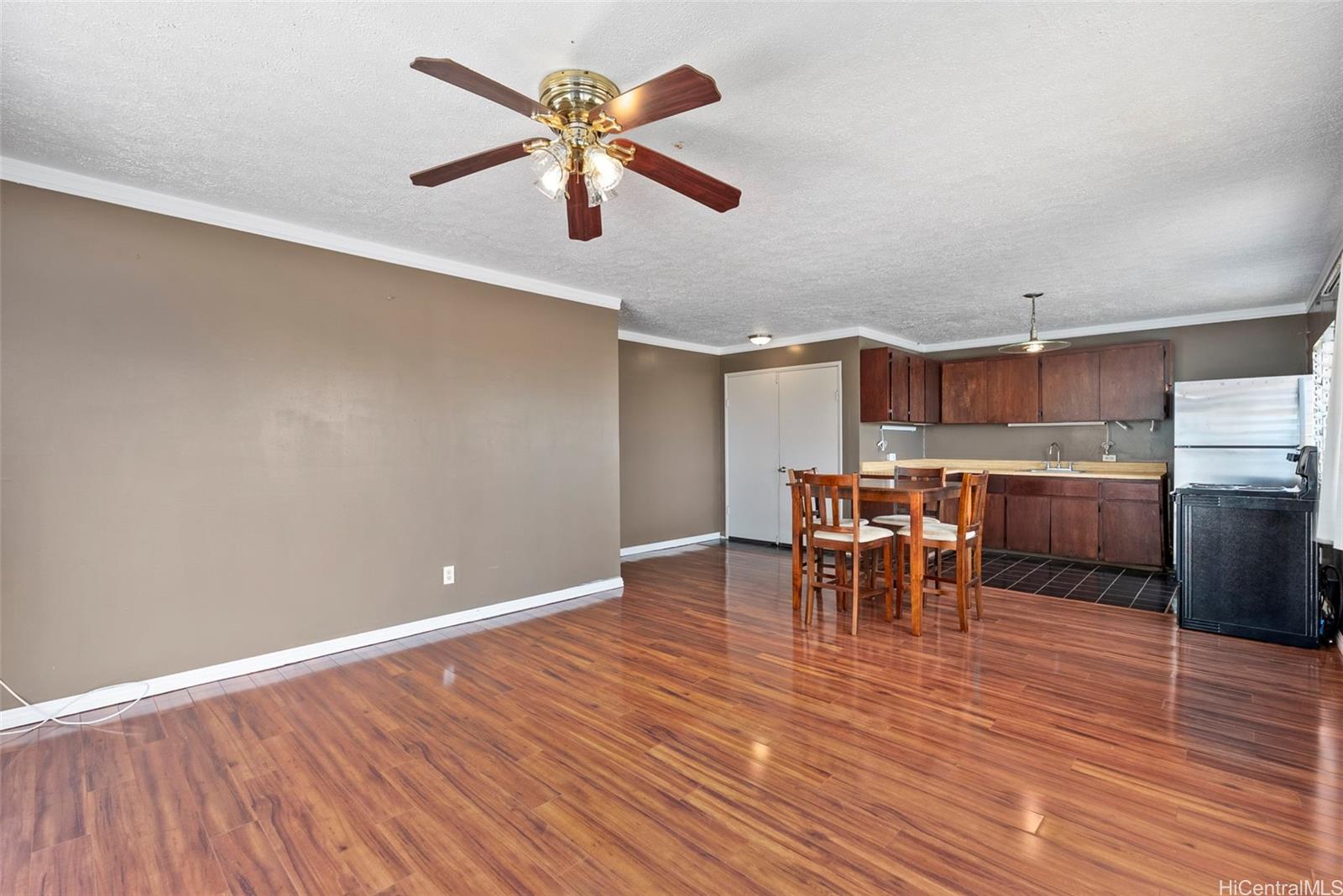 98-1225  Ulune Street Aiea Heights, PearlCity home - photo 13 of 25
